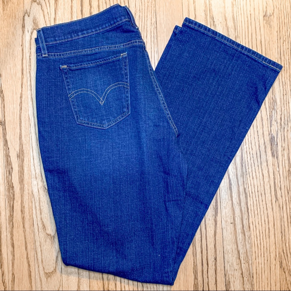 Levi’s | Medium Wash 415 Relaxed Bootcut Jeans